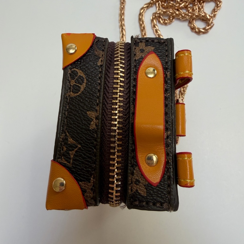 Adorable LV Like, Mini Luggage Bag with Gold Chain Adjustable Strap NWOT - Picture 7 of 15